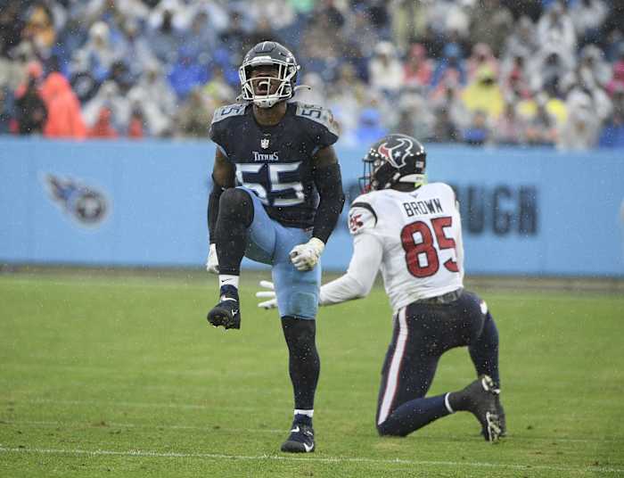 Tennessee Titans LB Jayon Brown celebrates tackle for loss